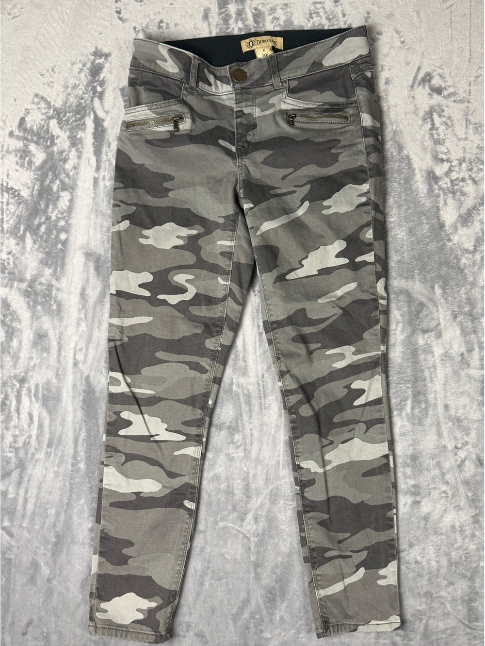 Democracy Ab Technology Women's Size 6 Gray Camo Skinny Ankle Pants Zip Pockets